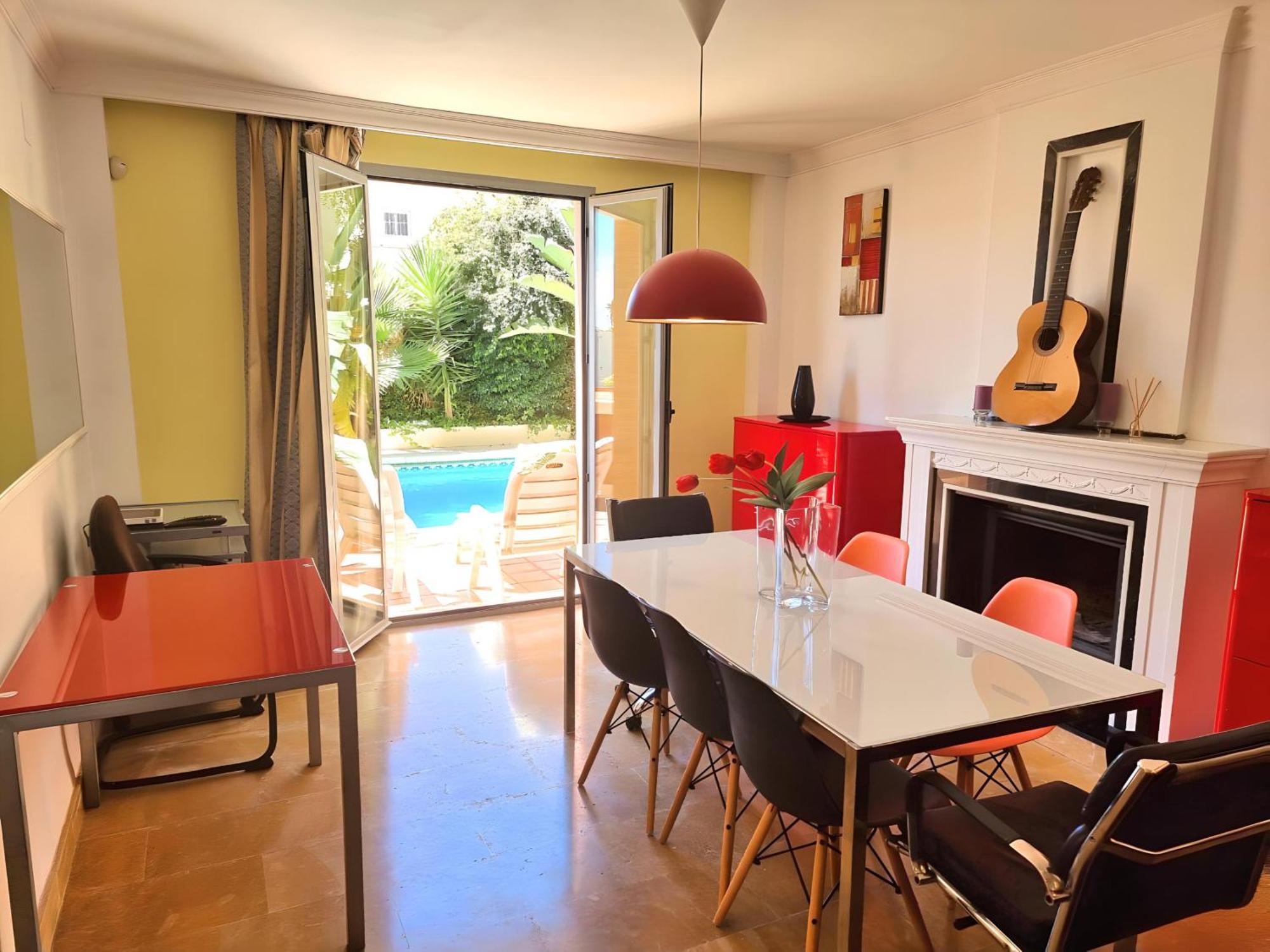 Stunning Home With Outdoor Swimmingpool, 4 Bedrooms And Wifi ベナルマデナ エクステリア 写真