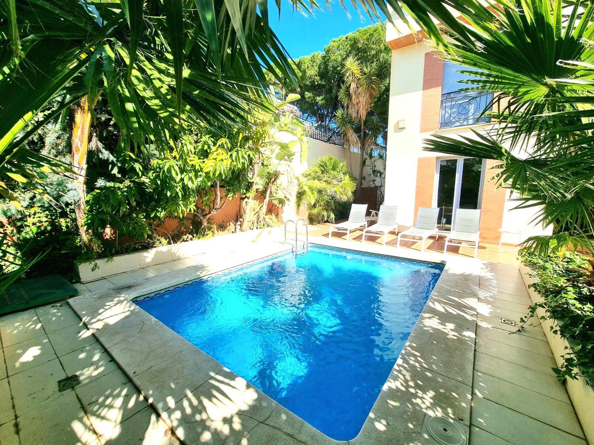 Stunning Home With Outdoor Swimmingpool, 4 Bedrooms And Wifi ベナルマデナ エクステリア 写真